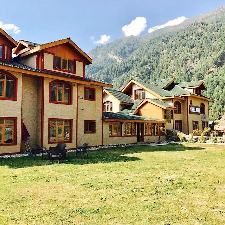 Hotel Akbar Sonāmarg エクステリア 写真