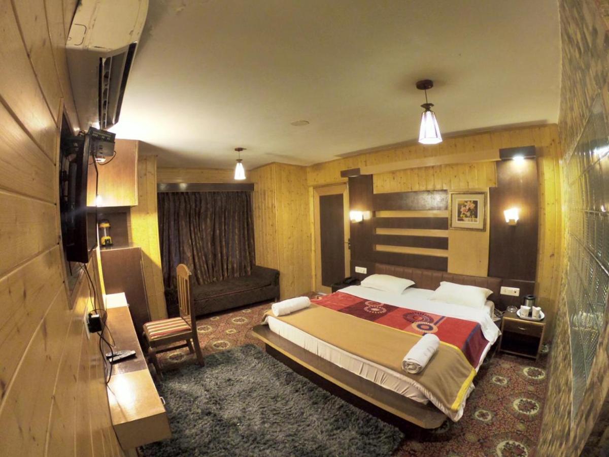 Hotel Akbar Sonāmarg エクステリア 写真