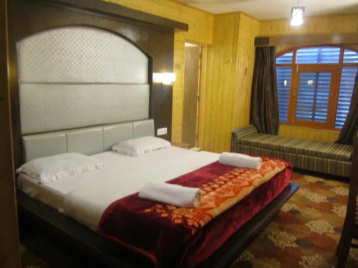 Hotel Akbar Sonāmarg エクステリア 写真