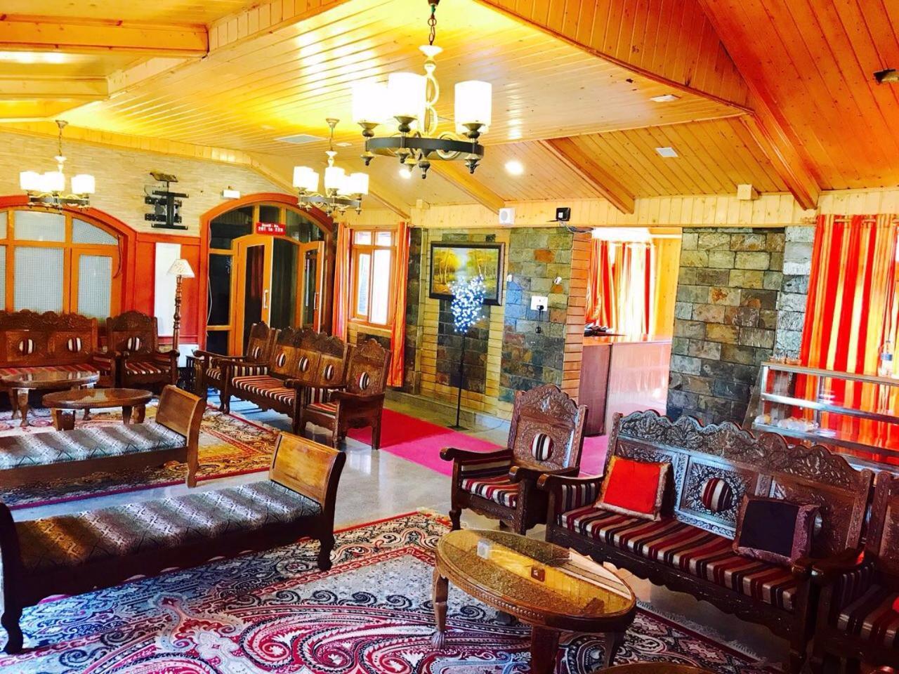 Hotel Akbar Sonāmarg エクステリア 写真